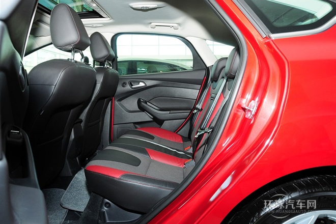2012款 两厢 2.0L AT豪华运动型