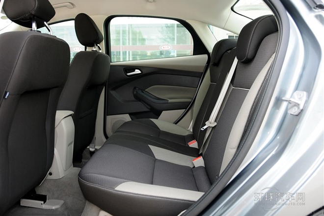 2012款 三厢 1.6L MT舒适型