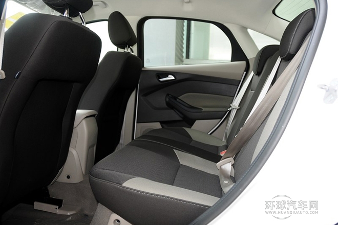 2012款 三厢 1.6L AT舒适型