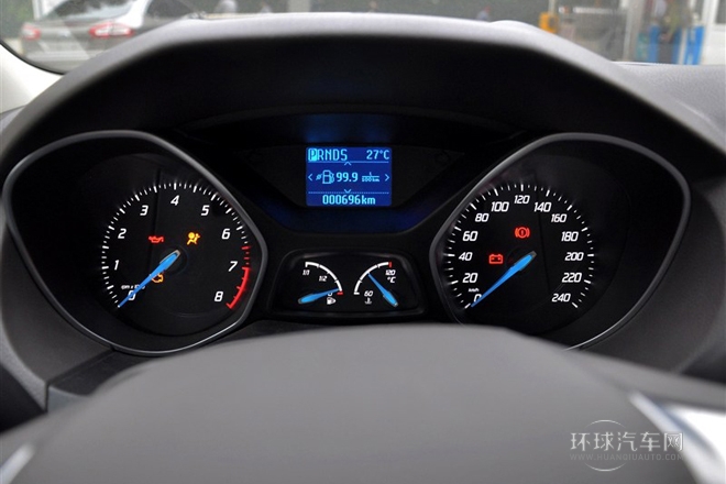 2012款 三厢 1.6L AT尊贵型