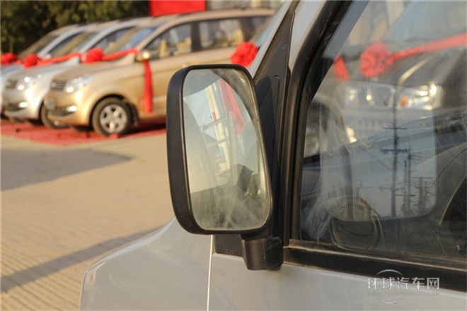 2011款 1.3L基本型无护栏