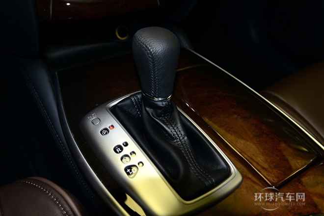 2014款 3.5L 两驱卓越版