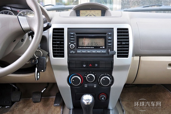 2012款 2.4L 手动两驱豪华型