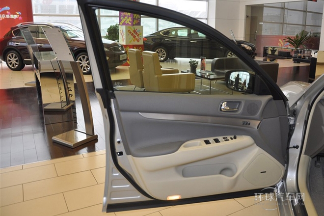 2013款 G25 Sedan 豪华运动版