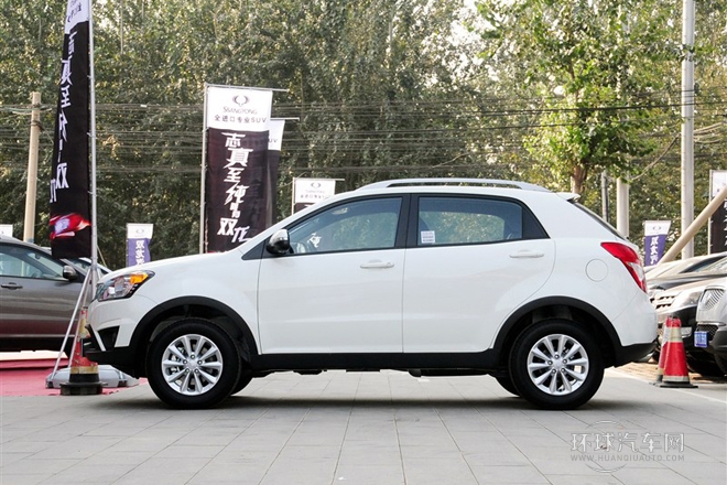 2014款 2.0L 汽油两驱手动舒适导航版