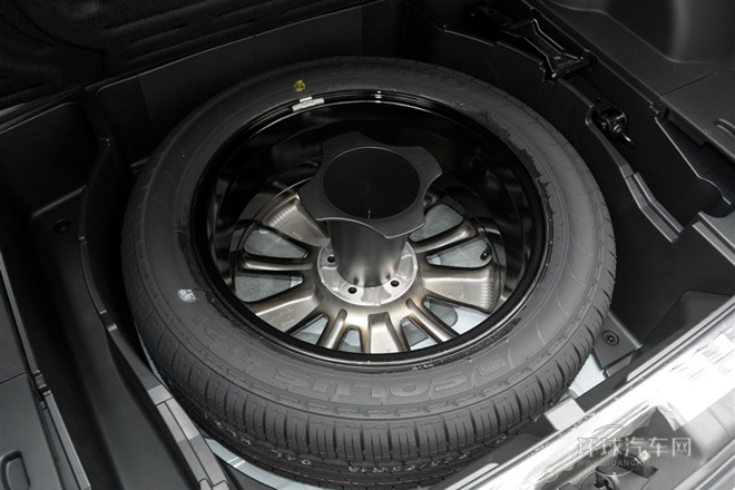 2014款 2.0L 汽油两驱自动典藏版