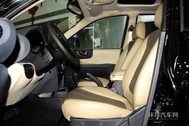 2013款 1.8T 自动两驱天窗版