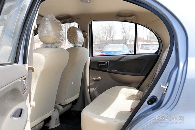 2011款 三厢 1.5L 手动标准型