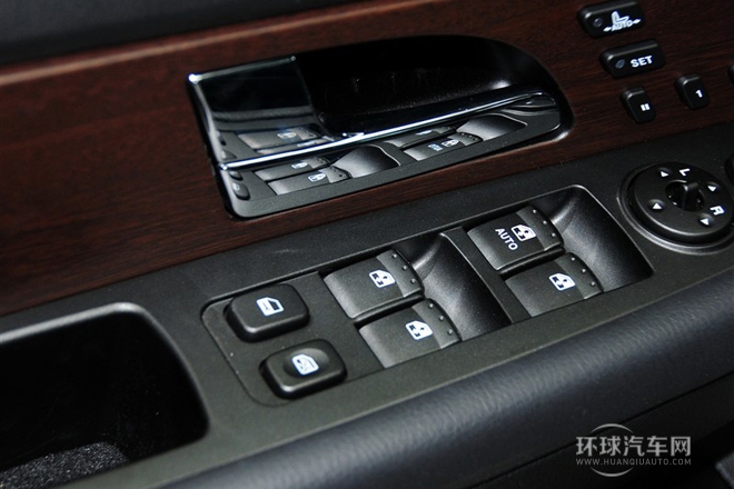 2014款 2.0T 四驱豪华导航版5座