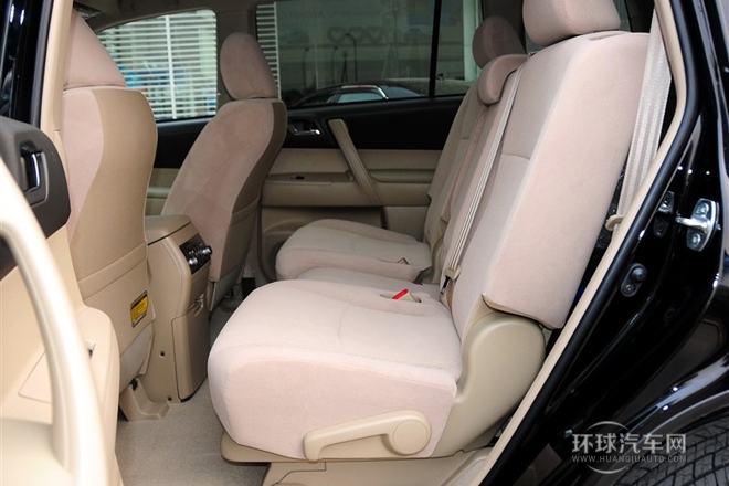 2012款 2.7L 两驱7座精英版