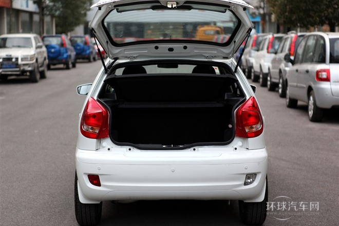2011款 1.3L 手动豪华型