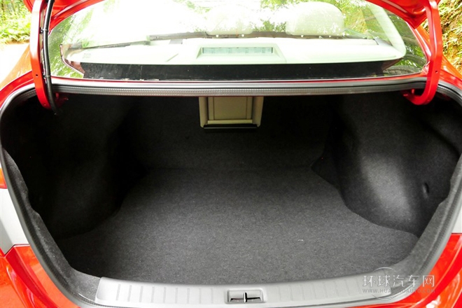 2012款 1.8XL 手动豪华版