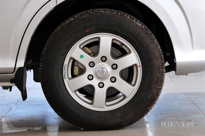 2011款 2.4L-M240SL财富快车舒适版4G64