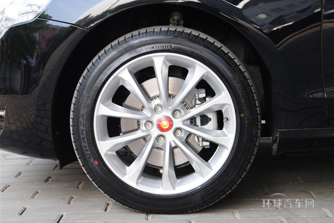2013款 3.0L 尊贵型