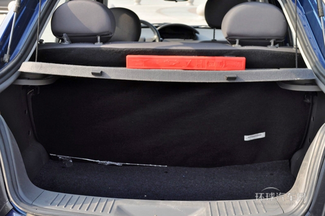 2010款 1.3L 自动豪华型