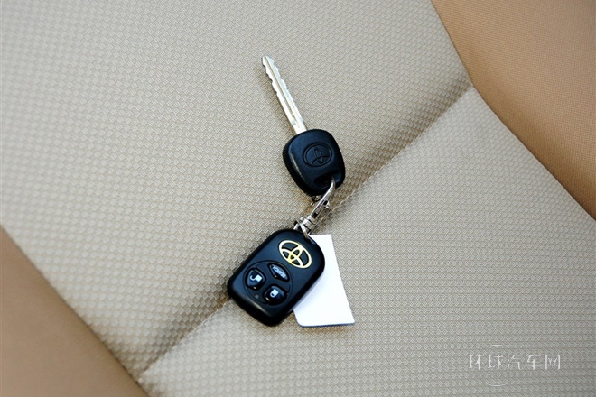 2013款 1.6L 自动卓越版