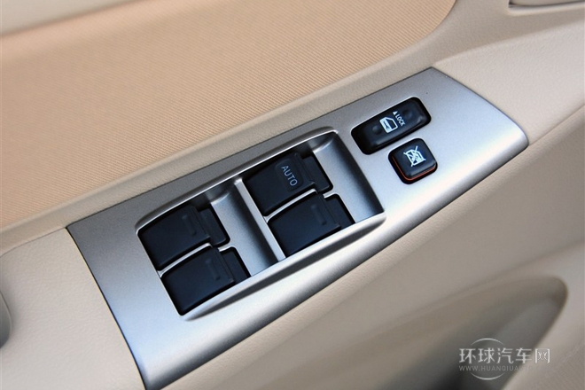 2013款 1.6L 自动卓越版