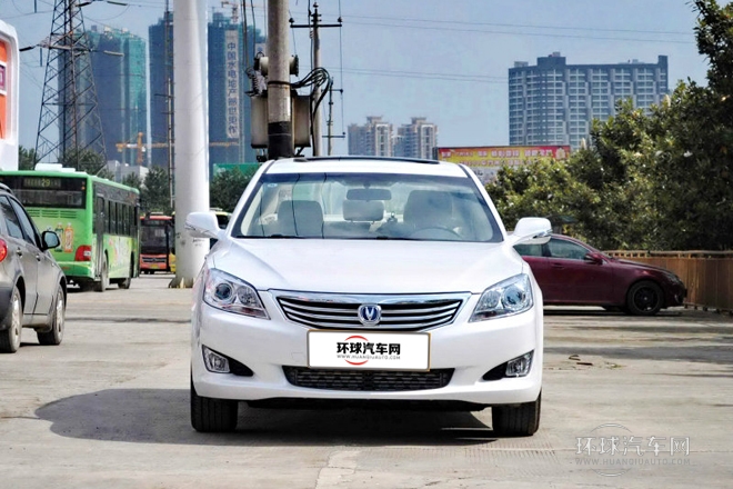 2013款 1.8T 自动尊崇型