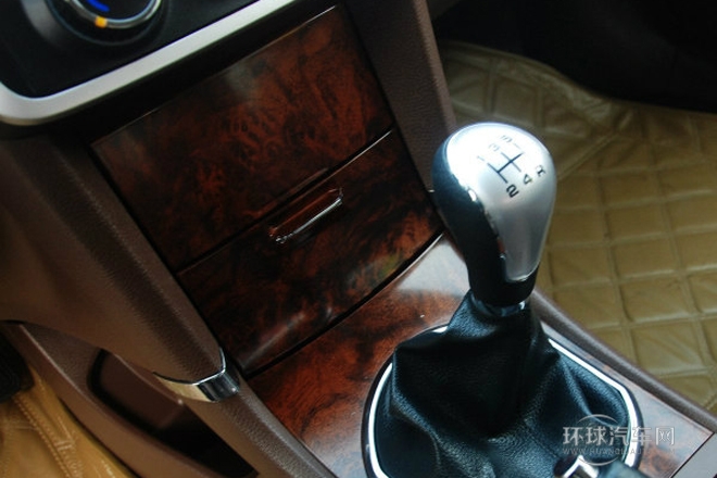 2014款 1.5L 手动豪华型