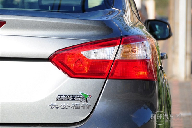 2012款 三厢 1.6L AT风尚型