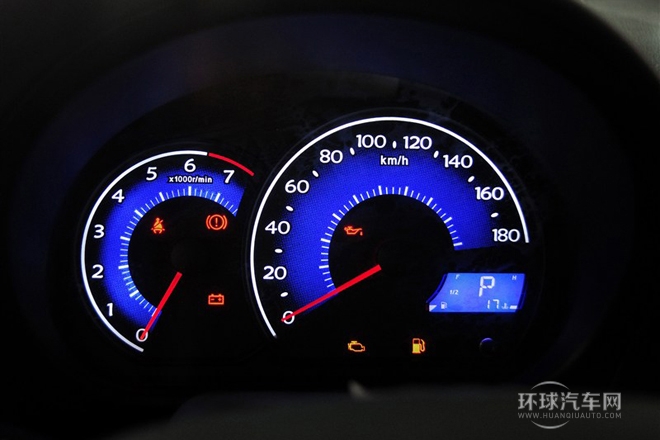 2014款 CROSS 1.5L 自动精英型