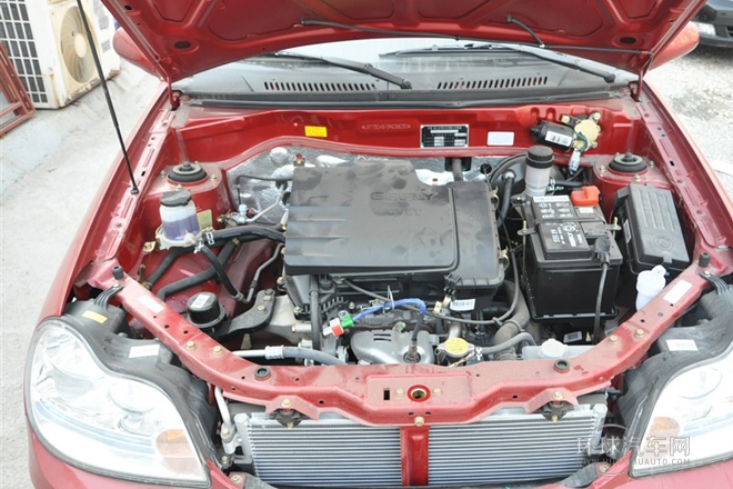 2012款 1.0L 手动进取型
