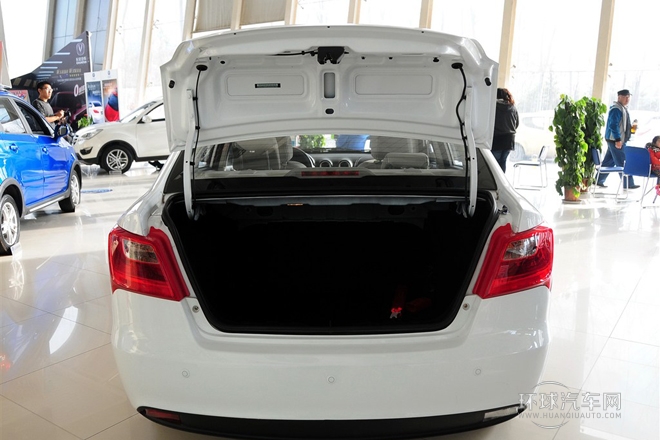 2012款 1.3L 手动豪华型 国IV