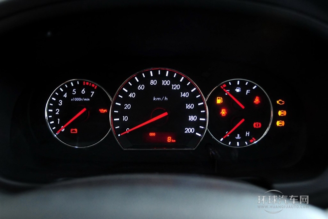 2012款 1.3L 手动舒适型 国IV