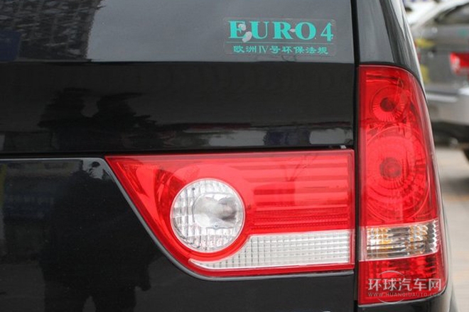 2011款 2.0L 自动两驱超豪华型