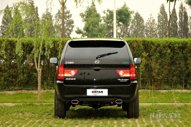 2011款 2.4L 手动四驱超豪华型