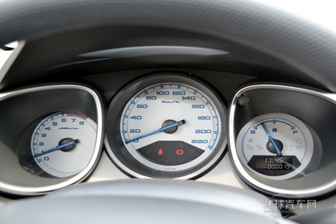 2013款 1.5L 手动运动型