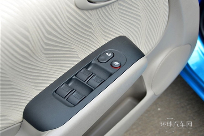 2014款 1.3L 手动舒适型