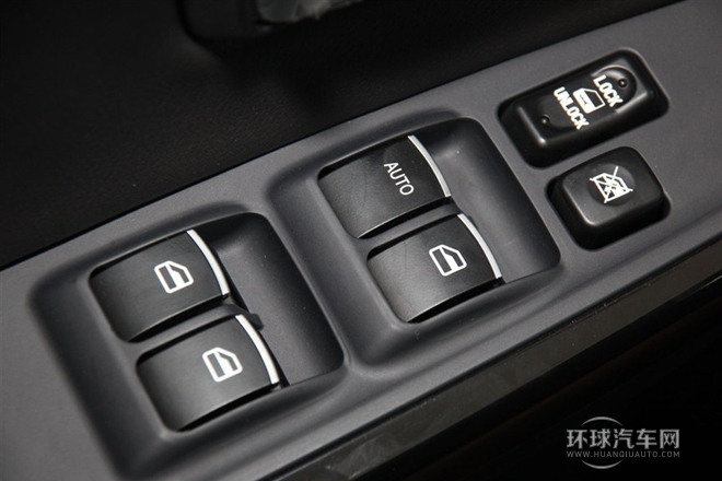 2013款 智尊版 绿静2.0T手动四驱进取型