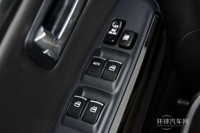 2013款 智尊版 2.0T手动四驱精英型