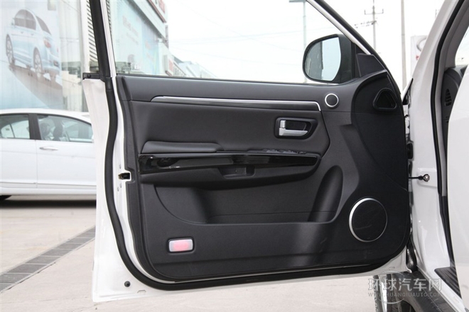 2013款 智尊版 2.0L手动四驱进取型
