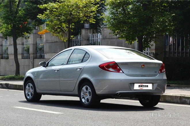 2013款 三厢 1.5L 手动精英型