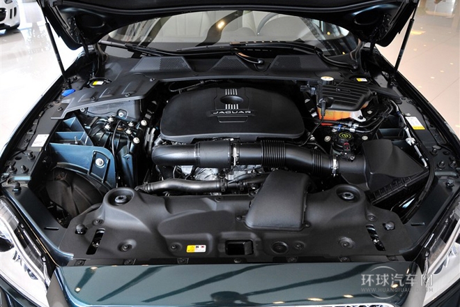 2014款 XJL 2.0T 两驱典雅商务版