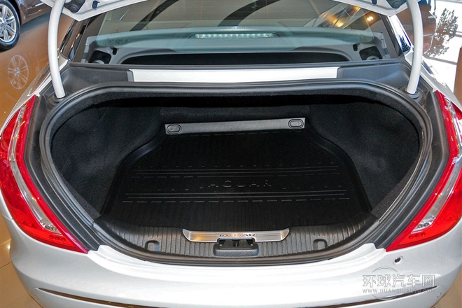 2014款 XJL 3.0 SC 两驱全景商务版