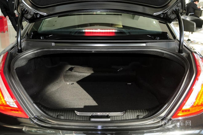 2014款 XJL 3.0 SC 两驱尊享商务版
