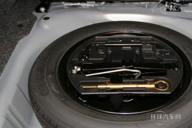2014款 1.6L 自动豪华型