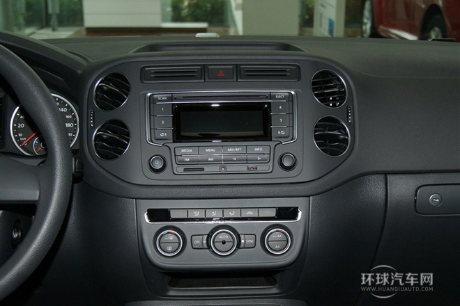 2015款 1.4TSI 手动两驱蓝驱版