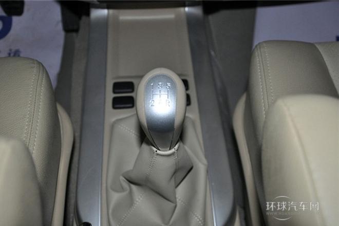 2012款 2.0L 手动豪华型