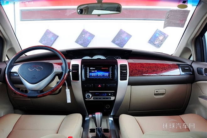 2012款 2.0L 自动豪华型
