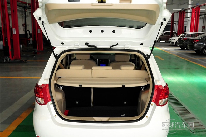 2013款 两厢 1.5L 自动乐天版