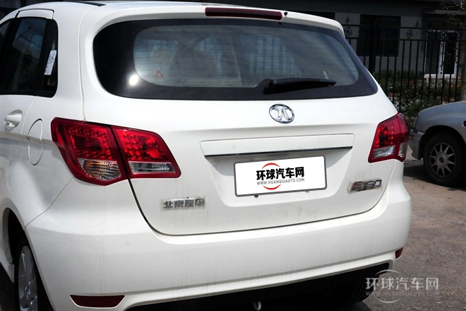 2013款 两厢 1.5L 自动乐天版
