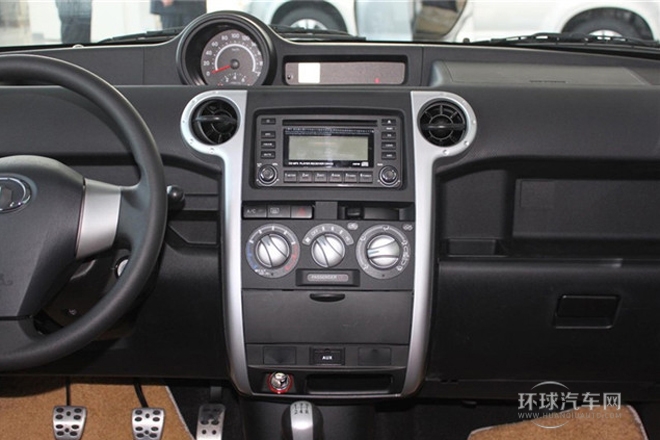 2012款 1.5L 手动都市版