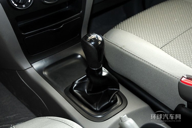2014款 1.5L 手动标准型7座 国V