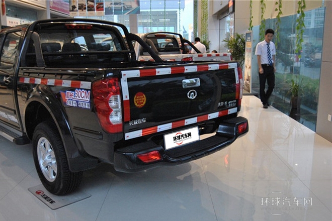 2013款 2.4L欧洲版 两驱领航型小双排