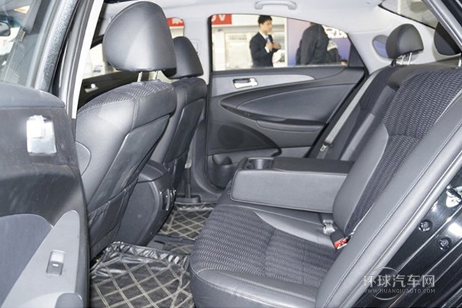 2014款 2.0L 自动领先型