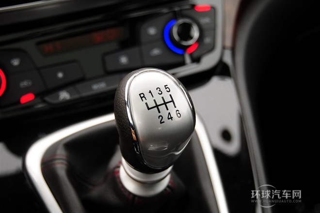 2013款 运动版 1.5T 手动四驱精英型